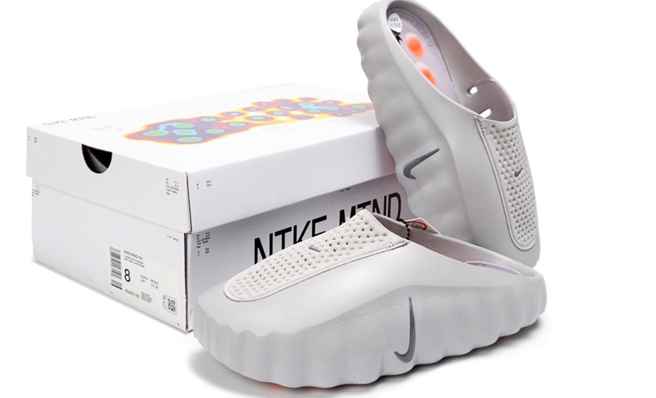 Nike Mind 001