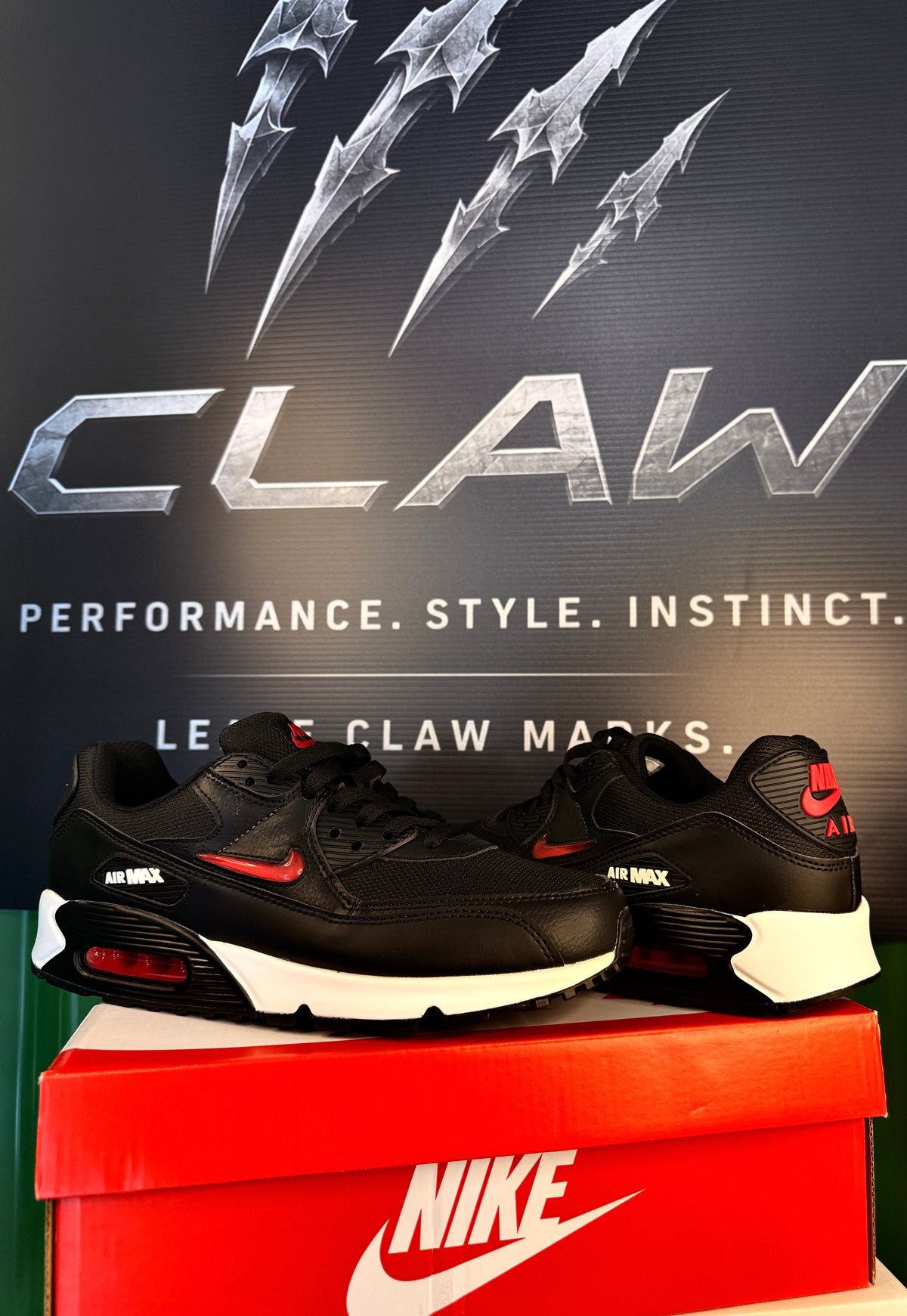 Nike Air Max 90 – Black / Red